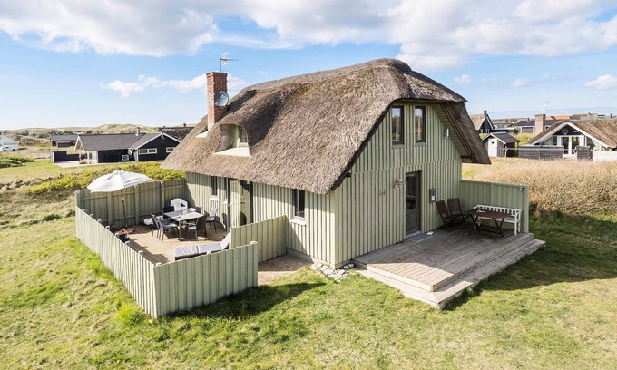Vrist Strand House | Awesome home in Harboøre with WiFi
