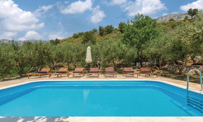 Kastel Sucurac House | Awesome home in Kastel Sucurac