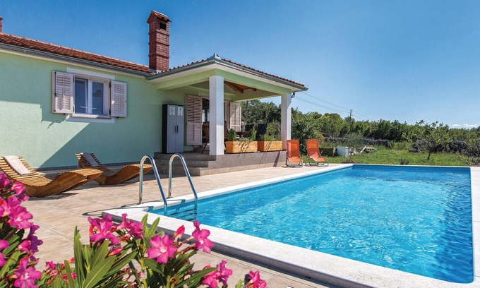 Diminici House | Awesome home in Koromacno with WiFi