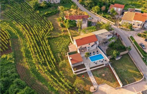 Podbablje House | Awesome Home In Krivodol With Wifi
