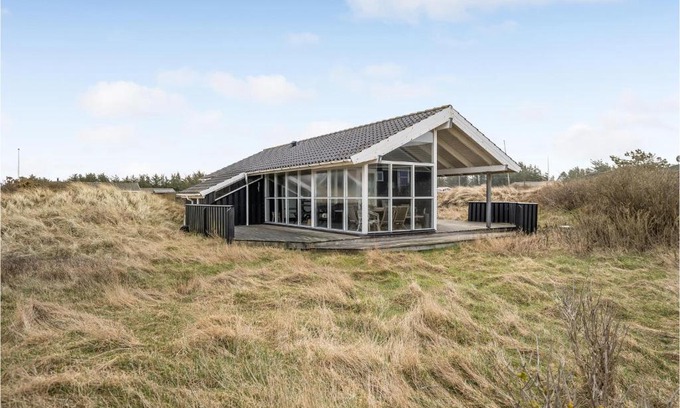 Hvorup Klit House | Awesome Home In Løkken With Wifi