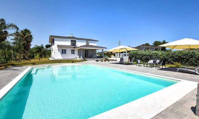 Partinico House | Awesome home in Partinico with Wi-Fi