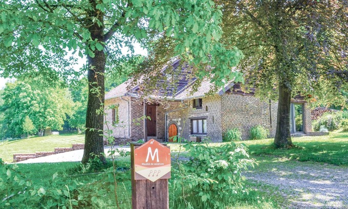 Beauraing House | Awesome home in Pondrôme