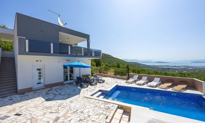 Labin House | Awesome home in Prgomet with WiFi