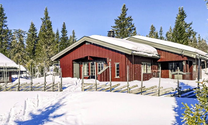 Sjusjoen House | Awesome home in Sjusjøen with WiFi