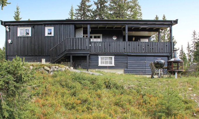 Sjusjoen House | Awesome home in Sjusjøen with WiFi