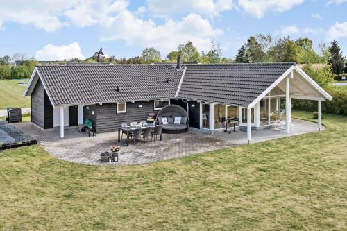 Stege House | Awesome Home In Stege With 4 Bedrooms And Wifi
