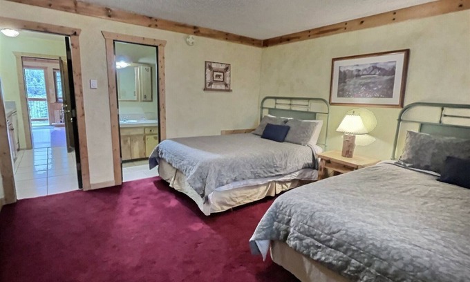 Taos Ski Valley Condo | Awesome Ski Lodge Condo Sleeps 6 in Taos Ski Valley