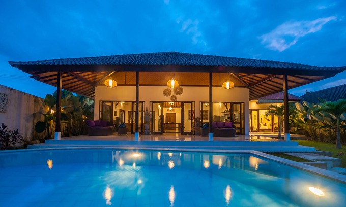 Andong Villa | Axros villa with stunning junggle view