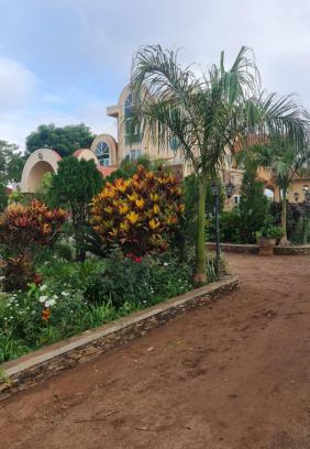 Lilongwe Bed & Breakfast | Ayonthoo!