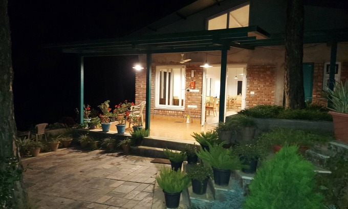 Sirala Hotel | Azalea
