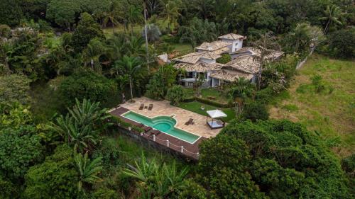 Santa Cruz Cabralia House | AZORAI - Refúgio Exclusivo para até 27 Pessoas com Piscina Vista Mar e Hidromassagem