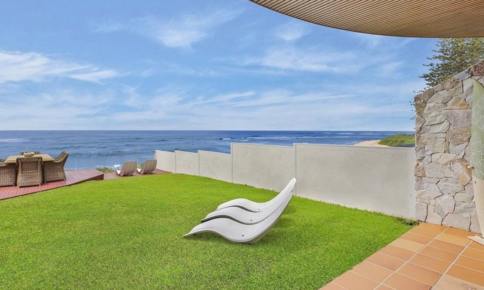 Blue Bay House | AZURE - ABSOLUTE BEACHFRONT AT BLUE BAY