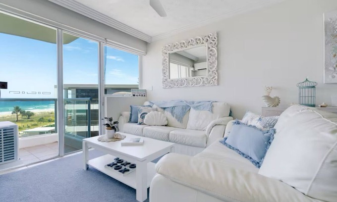 Palm Beach Apartment | Azure Beachfront Bliss~ Ocean Views~ 1 Brm Retreat