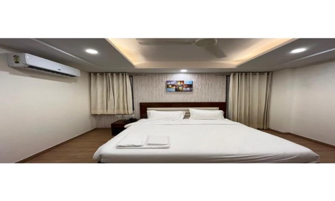 Gurugram Hotel | Azure inn