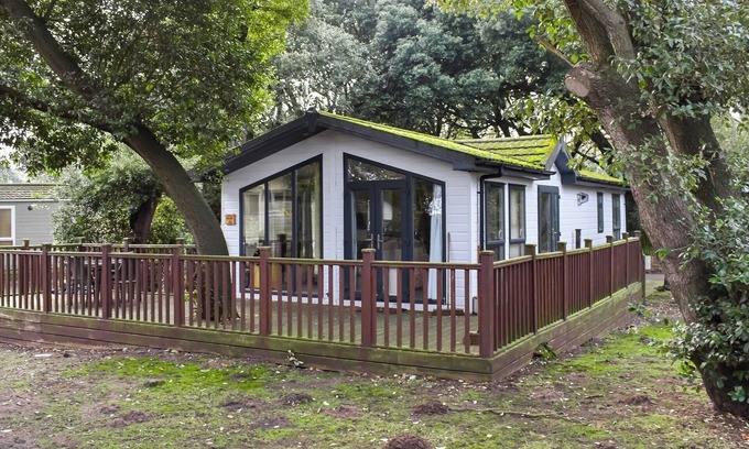 Corton Cottage | Azure Retreats - Beautiful Sea View - UK48810