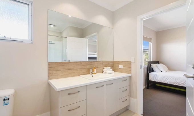 Eagle Bay House | Azzure on Waterville - central
