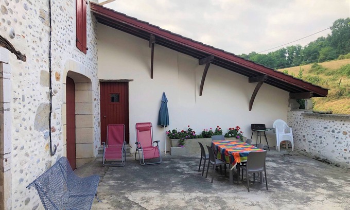 Castagnede House | Béarnaise house for holidays or cures in Salies de Béarn. PROMOTION MONTH OF JUL