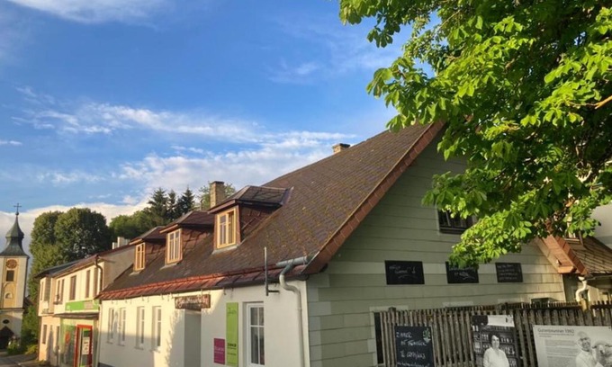 Gutenbrunn House | Bühnenwirtshaus Juster