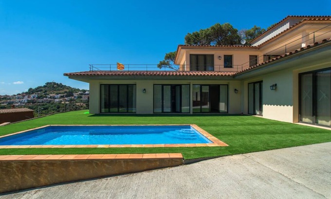 Begur Apartment | B-34 BEGUR 4 PAX - Two Bedroom Apartment, Sleeps 4