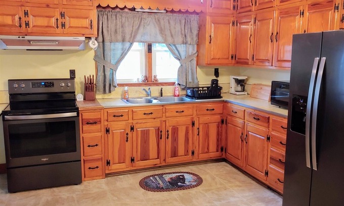 Luray House | B & A Lake Cottage | 0 Bed, 2 Bath