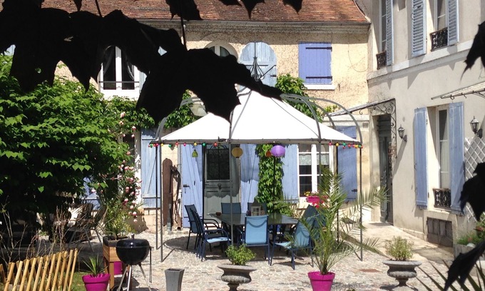 Plailly Bed & Breakfast | B&B 10 minutes from Parc Astérix, CDG airport