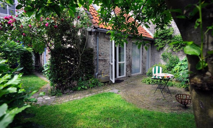 's-Hertogenbosch House | b&b Achter de Sterren