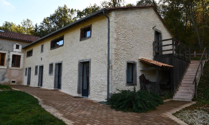 Montrem Bed & Breakfast | B&B Angueur