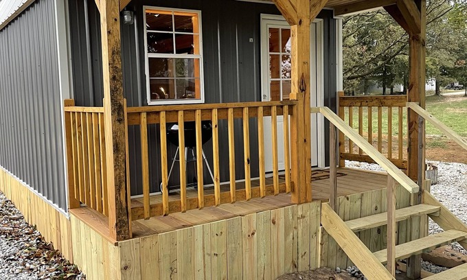 Compton Cabin | B&B Cabin At Clark Farms