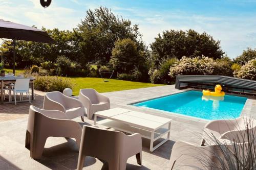 Templeuve Bed & Breakfast | B&B Casa Blanca avec accès piscine privée sans vis à vis