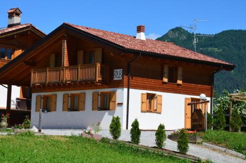 Fiave Bed & Breakfast | B&B Chalet Trentino