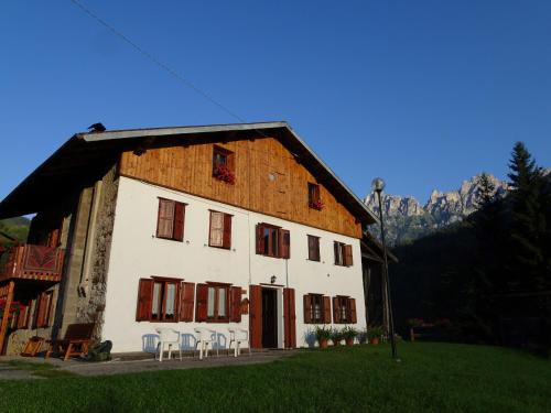 Sagron Mis Bed & Breakfast | B&B DOLOMIA