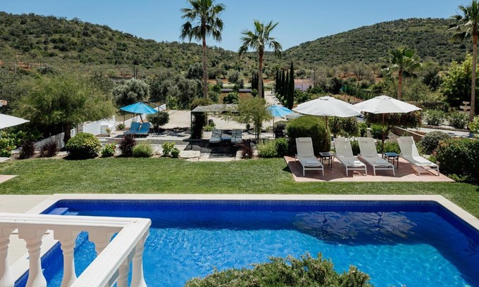 Cerro Grande Bed & Breakfast | B&B Entrecolinas