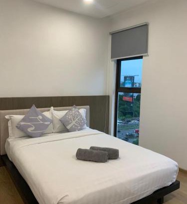 Kampung Haji Abdullah Hukum Apartment | B&B Hilltop Vacay Home