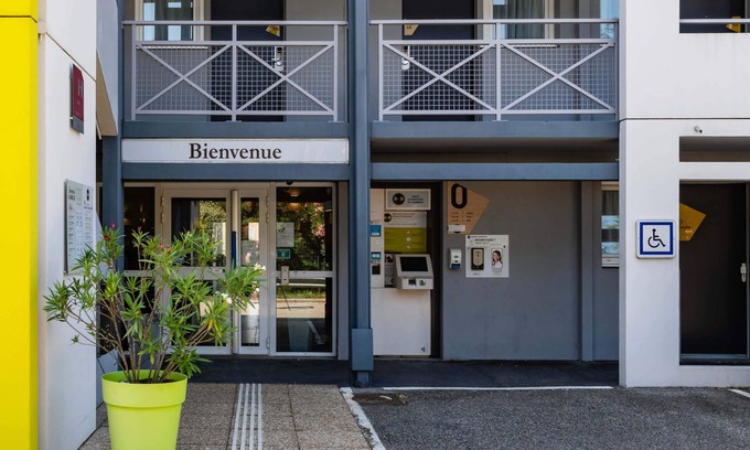 Bourg-les-Valence Hotel | B&B HOTEL Valence Nord