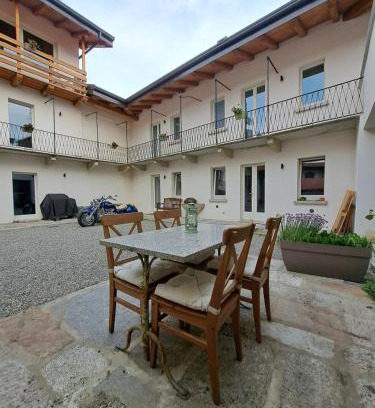 Soriso Bed & Breakfast | B&B Il Cortile