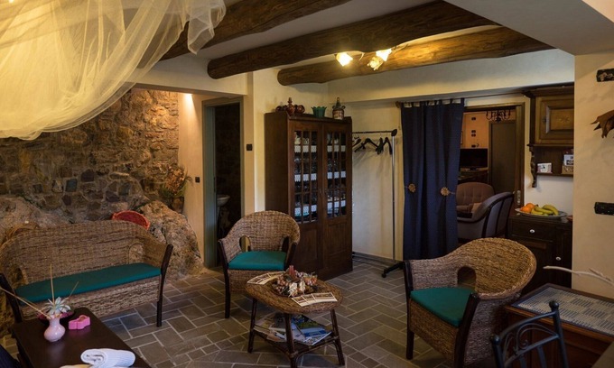 Brienza Bed & Breakfast | B&B La Voce del Fiume: "Perla" suite