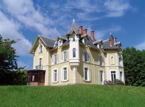 Saint-Julien-Molin-Molette Bed & Breakfast | B&B Le Domaine Des Soyeux