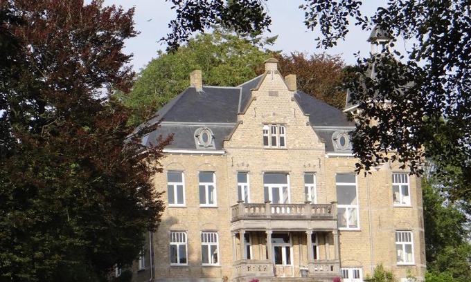 Loker Bed & Breakfast | B&B Le Manoir de la Douve