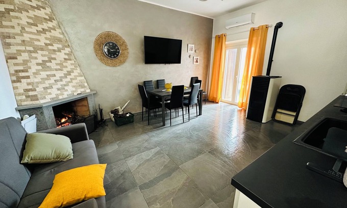 Tolfa House | B&B LOVE - HOLIDAY HOUSE - SANTA SEVERA 10 MINUTES FROM THE BEACH AND CASTLE