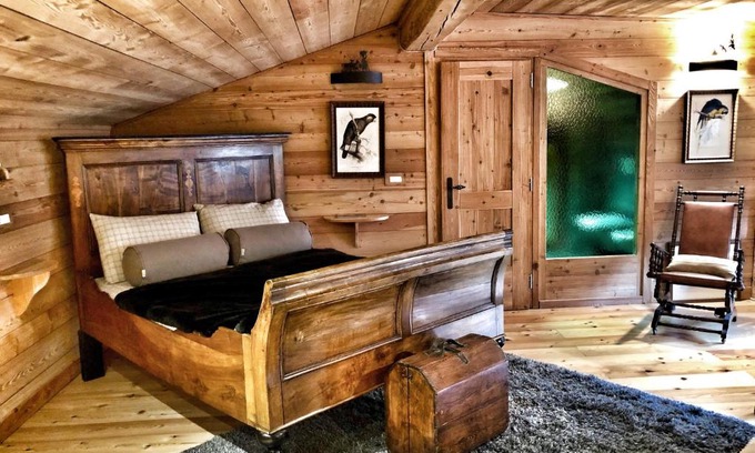 Malonno Apartment | B&B Woodensuite