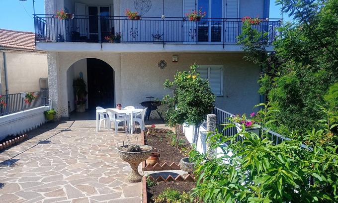 Grumento Nova Bed & Breakfast | B&B Yasmir Home