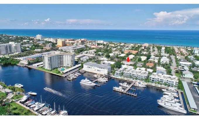 Delray Beach Cottage | B.E.A.C.H. Best Escape Anyone Could Have. 2br/2bth