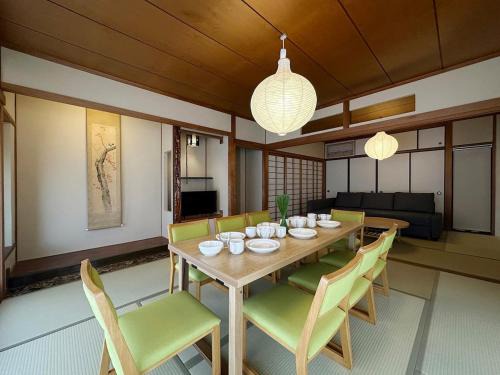 Hatsukaichi House | b local Itsuki - Charming Private House in Miyajimaguchi Near Itsukushima Shrine Upto 18 ppl