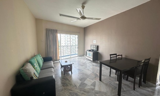 Baharu Apartment | B12-8@pd marina resort