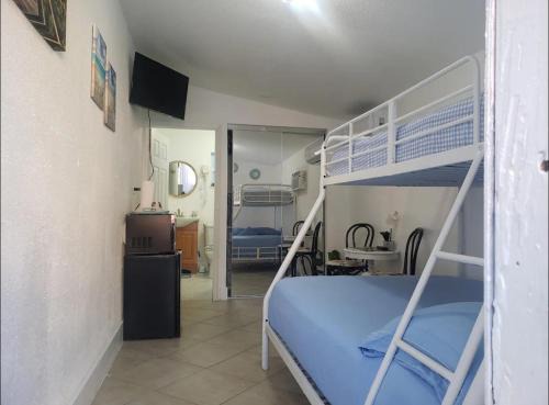Little Havana House | B6 Best Value on Private Bedroom with Private Bathroom in Little Havana, Miami