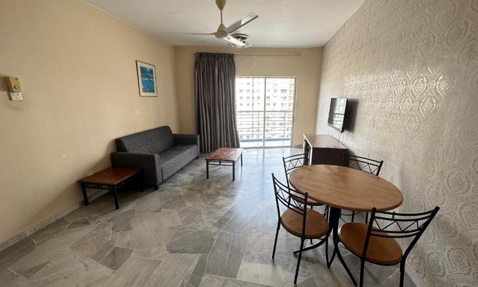 Baharu Apartment | B7-2 @pd marina resort