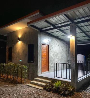 Sam Roi Yot House | Baan Raweewan Resort
