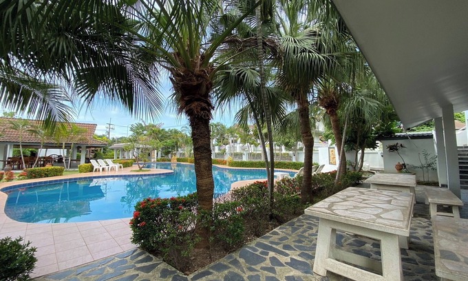Sanuan Hotel | Baan Sanuan Resort