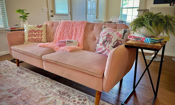 Calera House | Babe Cave, 2 king beds, great, quiet location, near Choctaw Casino & Lake Texoma